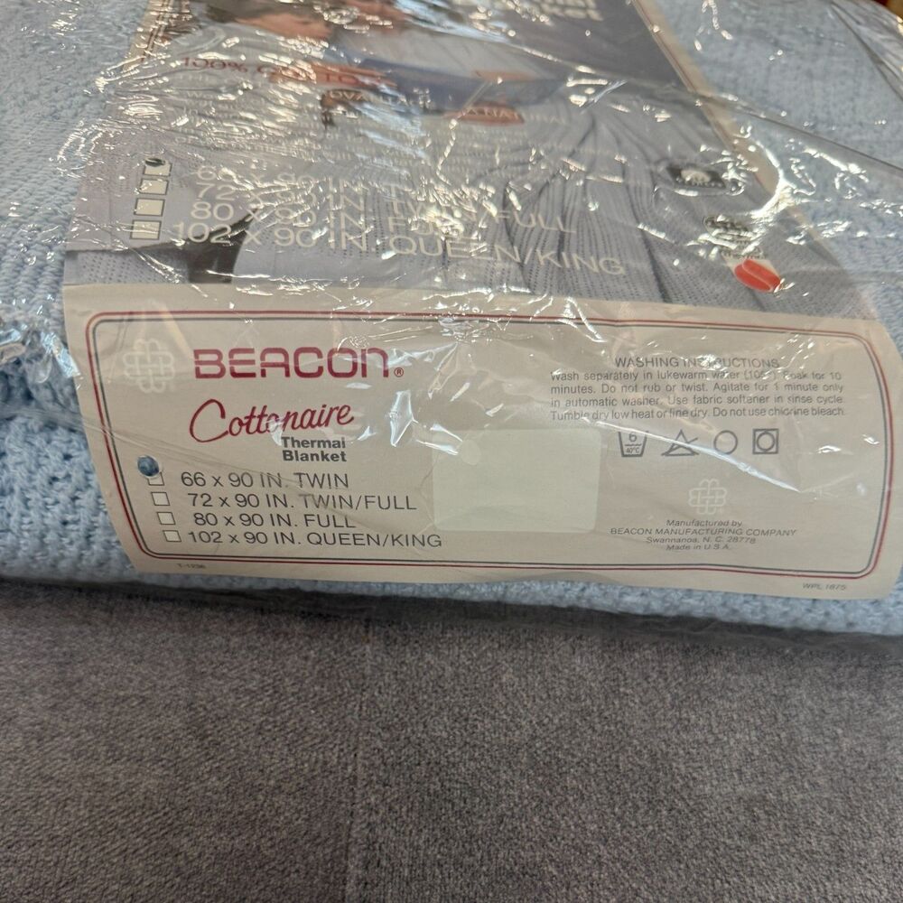 Vintage Beacon Cottonaire Thermal Blanket Twin Size, 66 x 90 in, 100% Cotton - Picture 3 of 3
